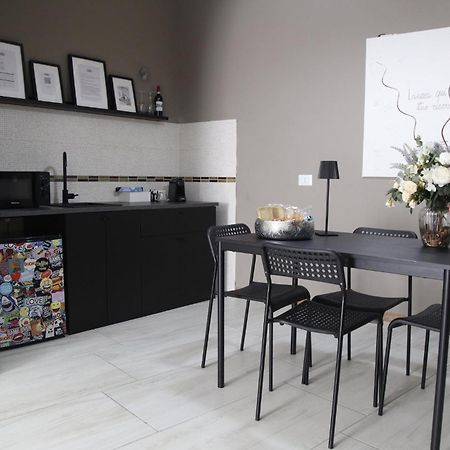 Grey Apartment Caiazzo المظهر الخارجي الصورة
