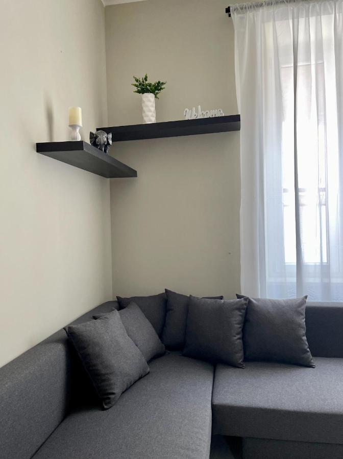 Grey Apartment Caiazzo المظهر الخارجي الصورة