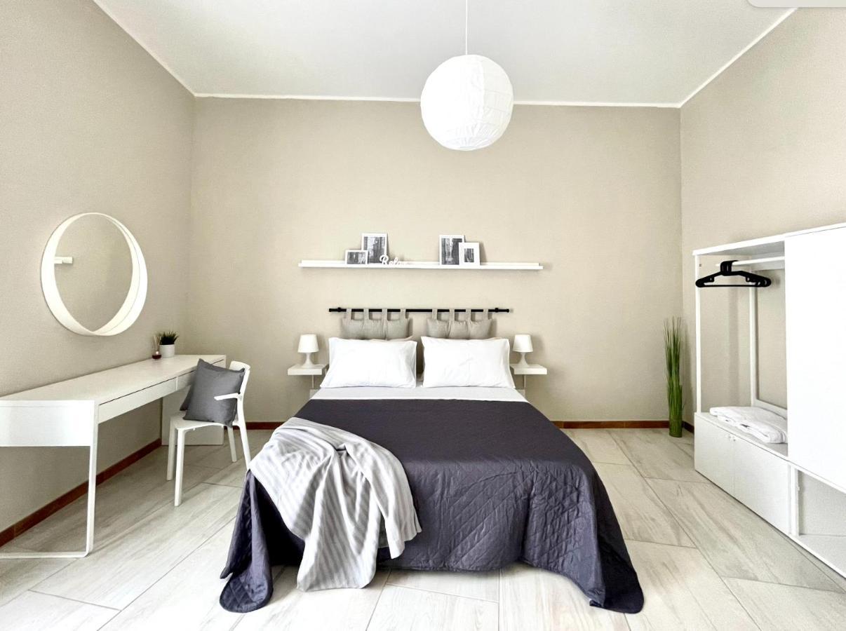Grey Apartment Caiazzo المظهر الخارجي الصورة