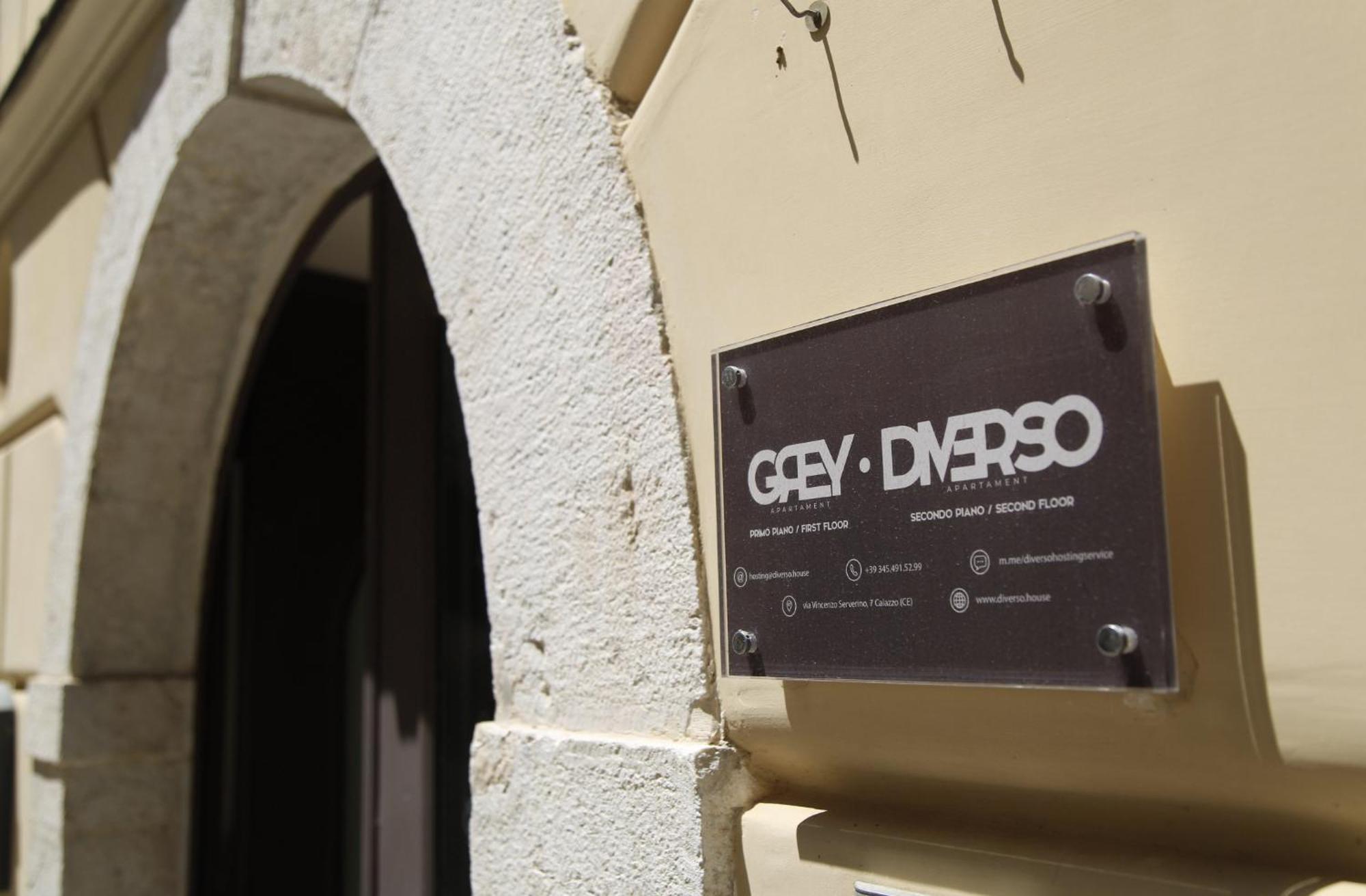 Grey Apartment Caiazzo المظهر الخارجي الصورة