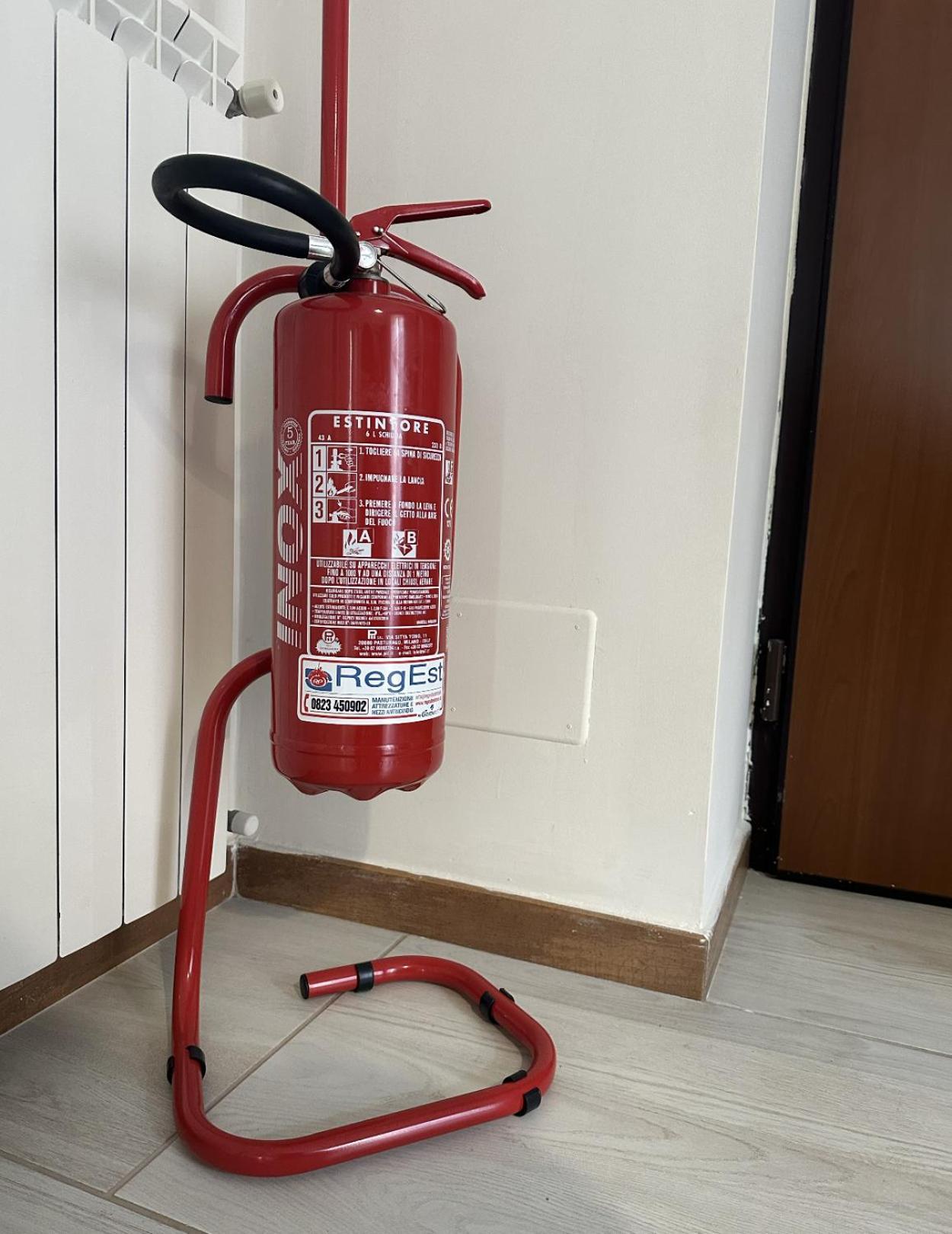 Grey Apartment Caiazzo المظهر الخارجي الصورة